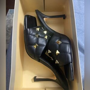 NEW Marc Fisher size 7.5 heels